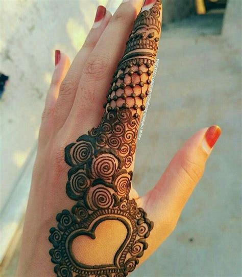 henna heart designs|detailed henna designs.